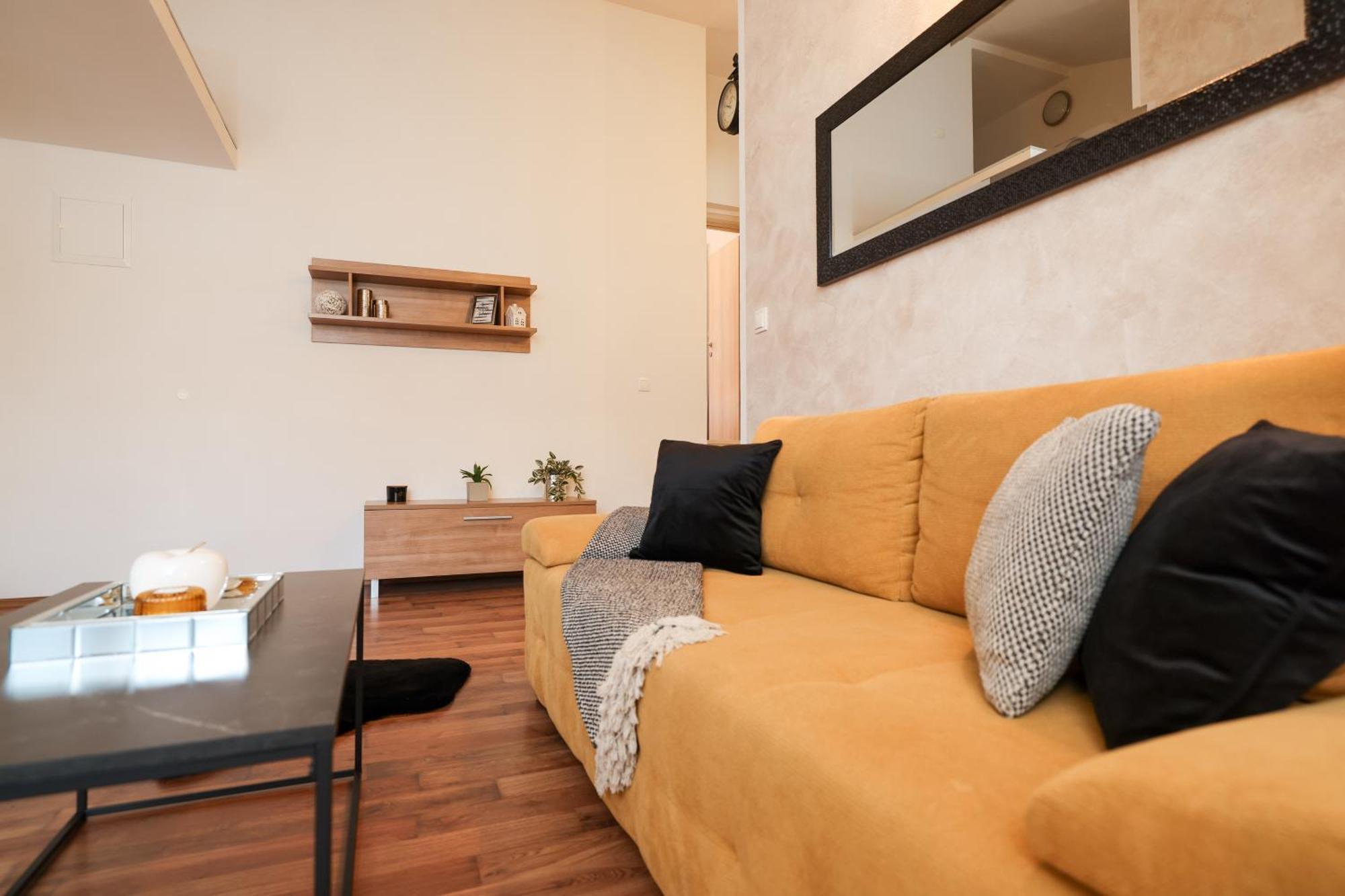 Apartments Anita Нин Экстерьер фото